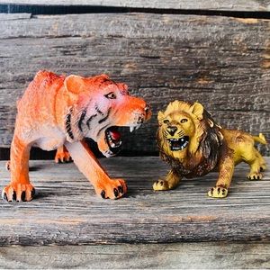 Pair of Awesome vintage 90s rubber toys Realistic Lion & Tiger PVC 1994 retro 🧡
